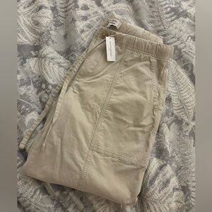 BR Tapered Chino Cargo Pant